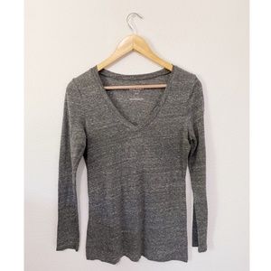 Old Navy Basic V-Neck Long Sleeve Tee Gray Small